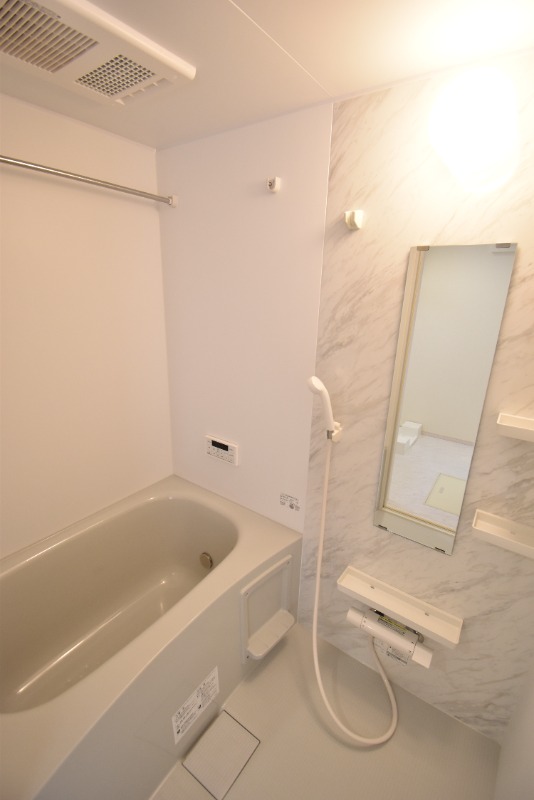 ��ʌ��������܎s����厚�󗈂̃A�p�[�g�̃o�X