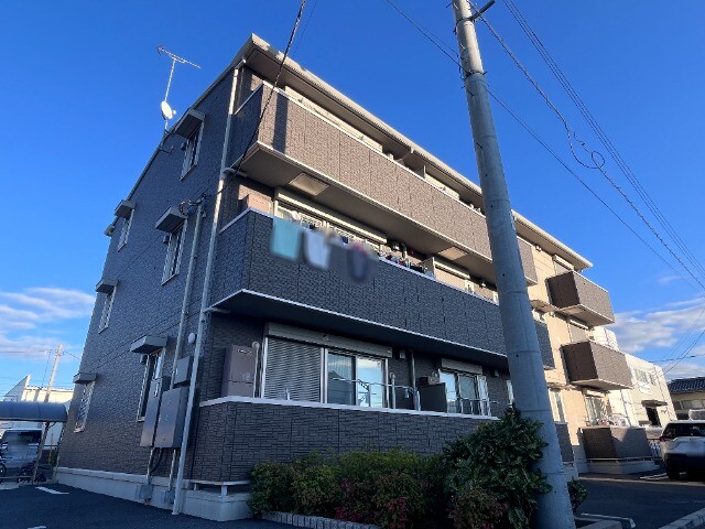 ��ʌ��t�����s�~�c�{���Q���ڂ̃A�p�[�g�̌����O��