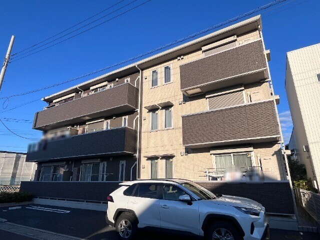 ��ʌ��t�����s�~�c�{���Q���ڂ̃A�p�[�g�̌����O��