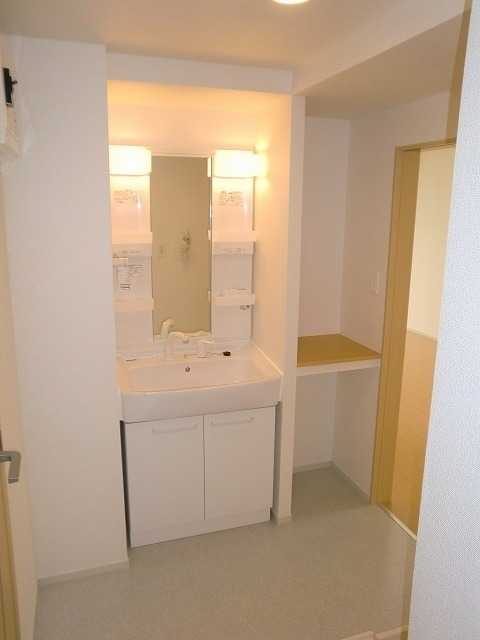 ��ʌ��������܎s�k��g�쒬�Q���ڂ̃A�p�[�g�̐��ʏ�