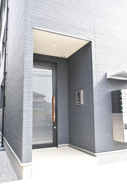 ��ʌ��������܎s����厚�󗈂̃A�p�[�g�̃G���g�����X