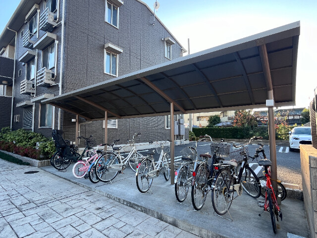 ��ʌ��t�����s�~�c�{���Q���ڂ̃A�p�[�g�̂��̑�