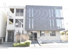 ��ʌ��������܎s��{��㏬��824-1�̃A�p�[�g�̌����O��