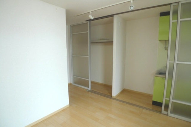 ��ʌ��������܎s�����擌��{�Q���ڂ̃A�p�[�g�̂��̑�