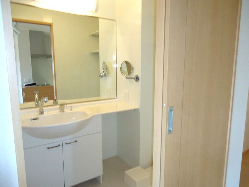 ��ʌ��������܎s�������a�c���P���ڂ̃A�p�[�g�̐��ʏ�