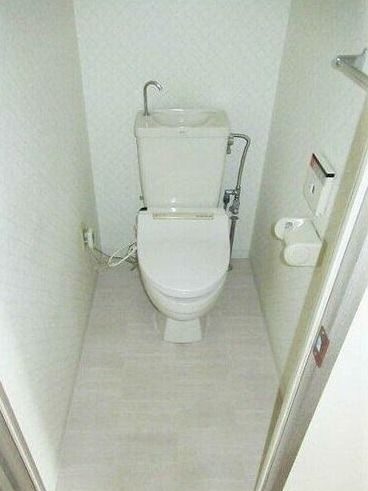 ��ʌ������s�����Q���ڂ̃}���V�����̃g�C��