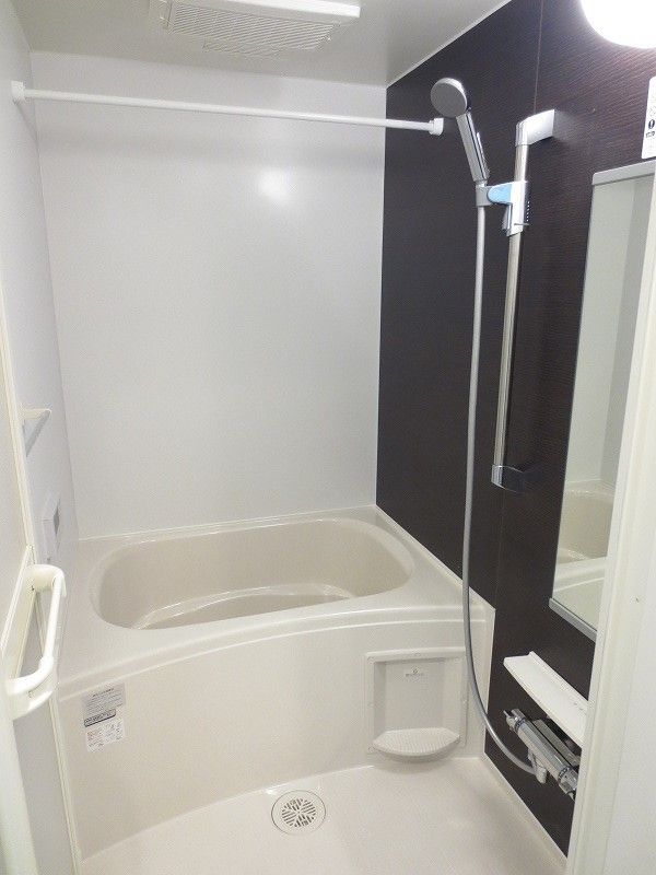 ��ʌ��������܎s��΋�z�K�R���ڂ̃A�p�[�g�̃o�X