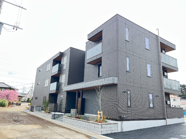 ��ʌ��������܎s�΋�厚���̃A�p�[�g�̌����O��