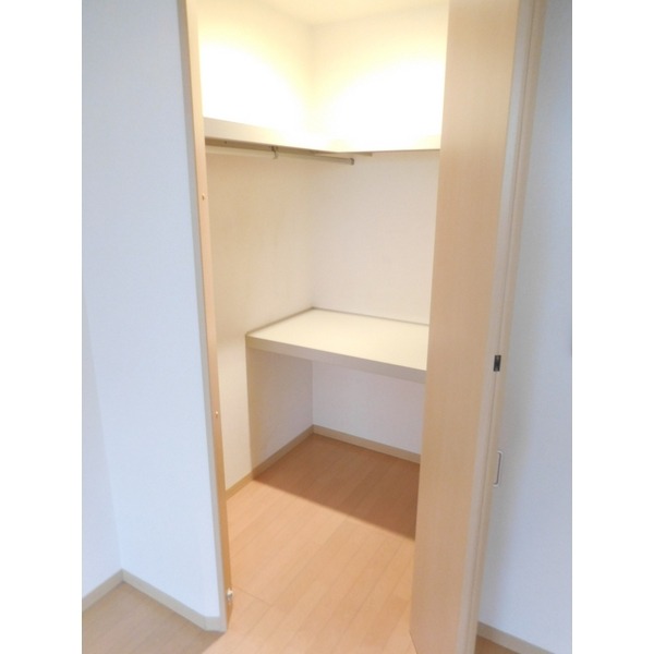 ��ʌ��z�J�s�k�z�J�Q���ڂ̃A�p�[�g�̎��[