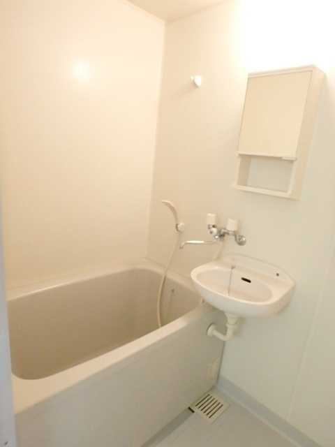 ��ʌ��������܎s��{����ؒ��S���ڂ̃A�p�[�g�̃o�X