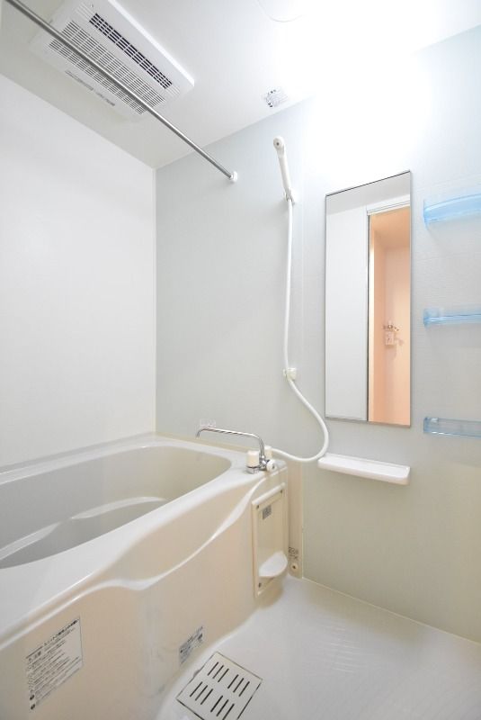 ��ʌ��������܎s�k����i���R���ڂ̃A�p�[�g�̃o�X