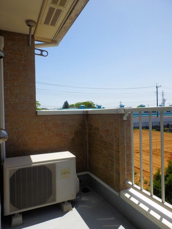 ��ʌ��z�J�s�厚���т̃A�p�[�g�̃o���R�j�[