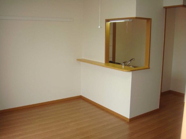 ��ʌ��������܎s��΋�㗢�P���ڂ̃A�p�[�g�̋��ԁE���r���O