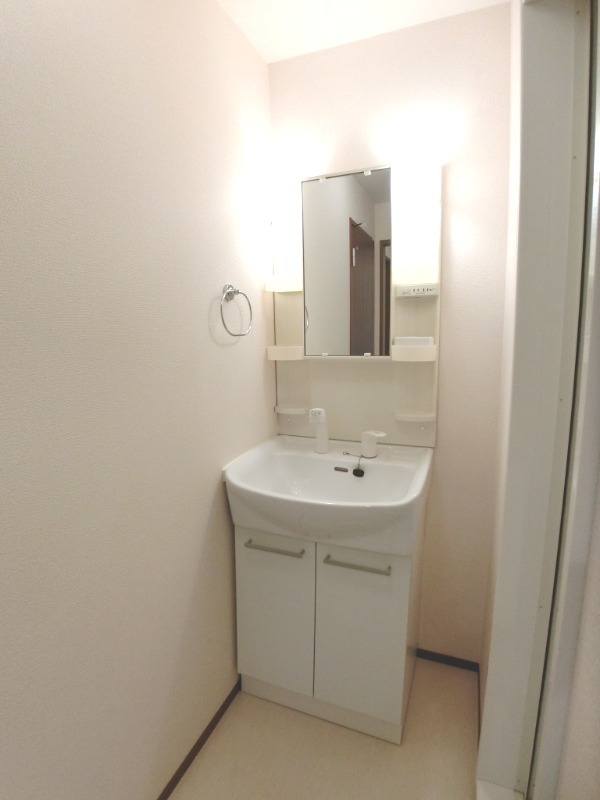 ��ʌ��z�J�s�����T���ڂ̃A�p�[�g�̐��ʏ�