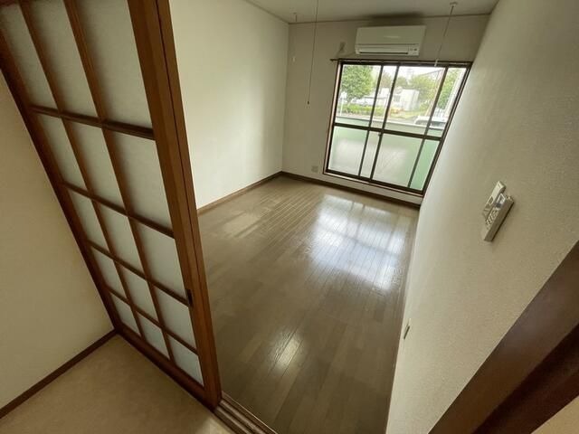 ��ʌ��������܎s����厚���V�n�̃A�p�[�g�̋��ԁE���r���O