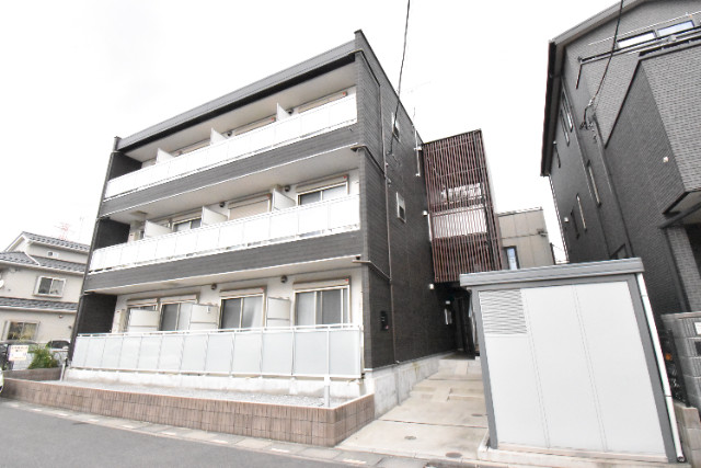 ��ʌ�����s�厚���̃}���V�����̌����O��