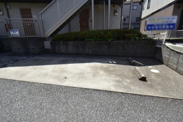 ��ʌ��������܎s��΋擌���P���ڂ̃A�p�[�g�̒��ԏ�