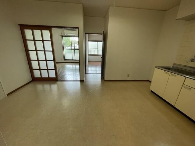 ��ʌ��������܎s����厚���V�n�̃A�p�[�g�̃L�b�`��