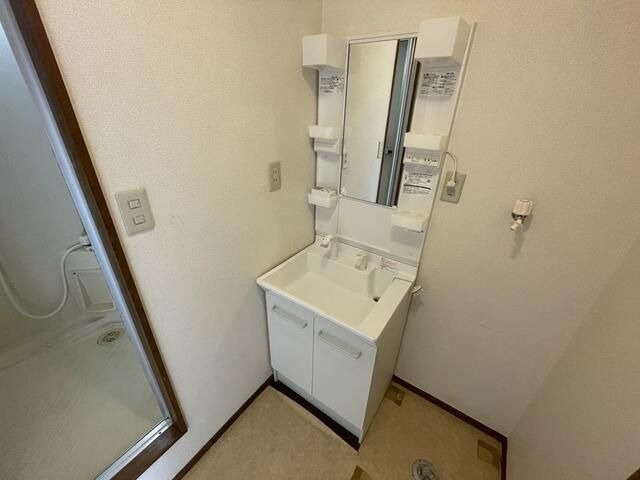 ��ʌ��������܎s����厚���V�n�̃A�p�[�g�̐��ʏ�