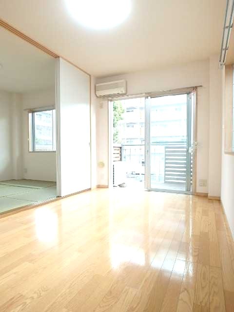 ��ʌ��������܎s�k�擌�听���P���ڂ̃}���V�����̋��ԁE���r���O