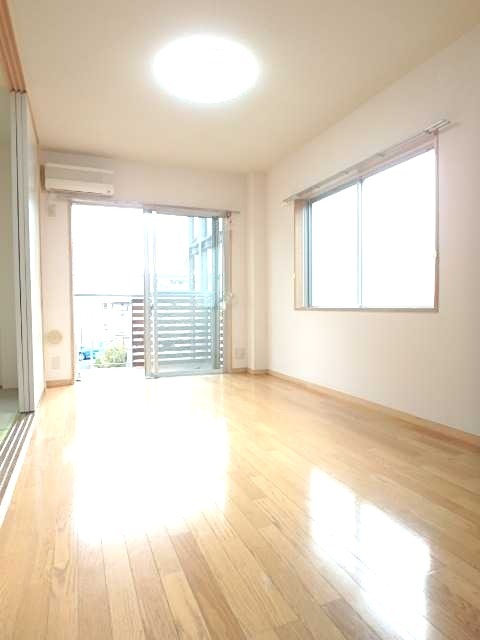 ��ʌ��������܎s�k�擌�听���P���ڂ̃}���V�����̋��ԁE���r���O