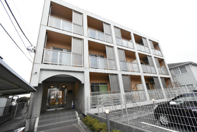 ��ʌ��k�����S�ɓޒ������T���ڂ̃}���V�����̃G���g�����X