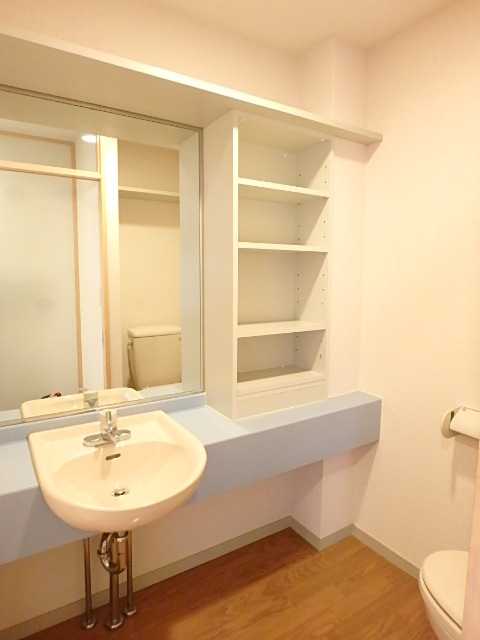 ��ʌ��������܎s�k�擌�听���P���ڂ̃}���V�����̐��ʏ�