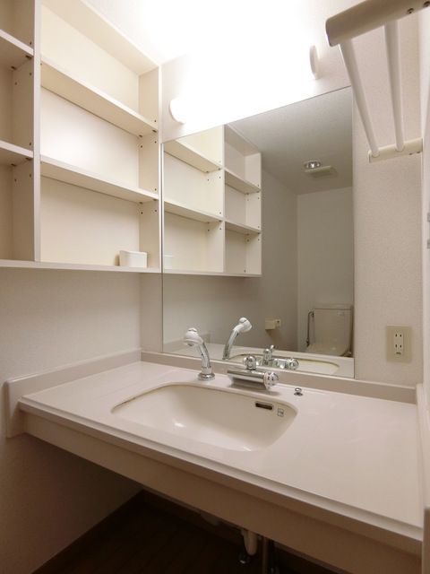 ��ʌ��������܎s�k�擌�听���P���ڂ̃}���V�����̐��ʏ�