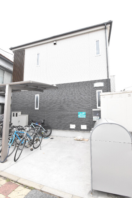 ��ʌ�����s�����J�{���Q���ڂ̃A�p�[�g�̌����O��