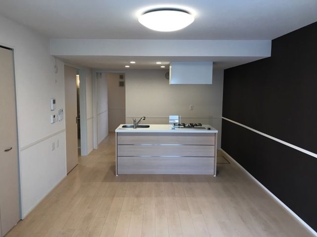 ��ʌ��@�c�s�厚���l�̃A�p�[�g�̋��ԁE���r���O