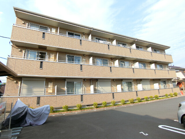 ��ʌ��z�J�s�ԎR���R���ڂ̃A�p�[�g�̌����O��