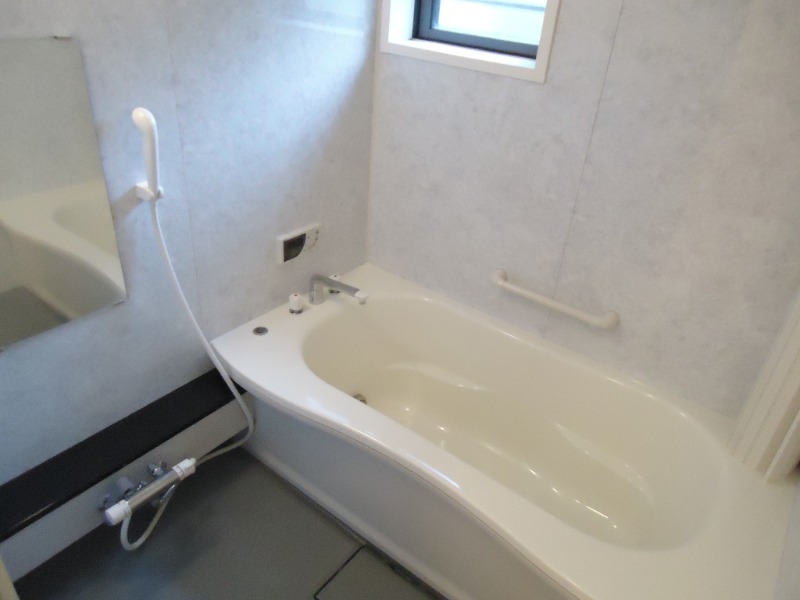 ��ʌ��������܎s�k��{�����̃A�p�[�g�̃o�X