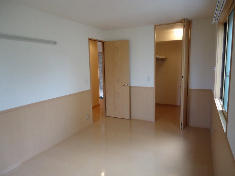 ��ʌ��������܎s�k��{�����̃A�p�[�g�̂��̑������E�X�y�[�X