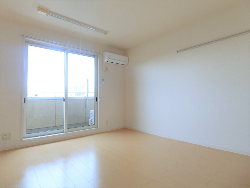 ��ʌ��z�J�s�ԎR���R���ڂ̃A�p�[�g�̂��̑������E�X�y�[�X