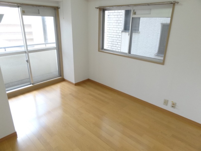 ��ʌ��������܎s��{�擌���Q���ڂ̃}���V�����̂��̑������E�X�y�[�X