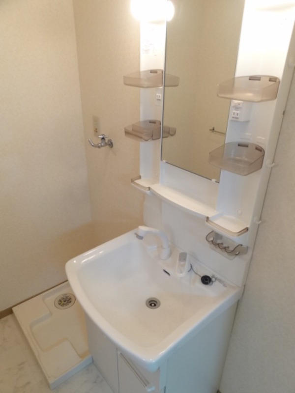 ��ʌ��������܎s��{�擌���Q���ڂ̃}���V�����̐��ʏ�