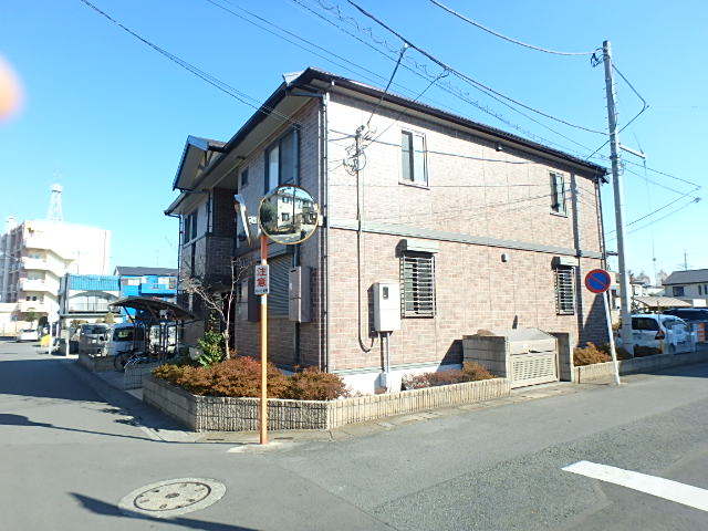 ��ʌ��������܎s�k��{�����̃A�p�[�g�̌����O��