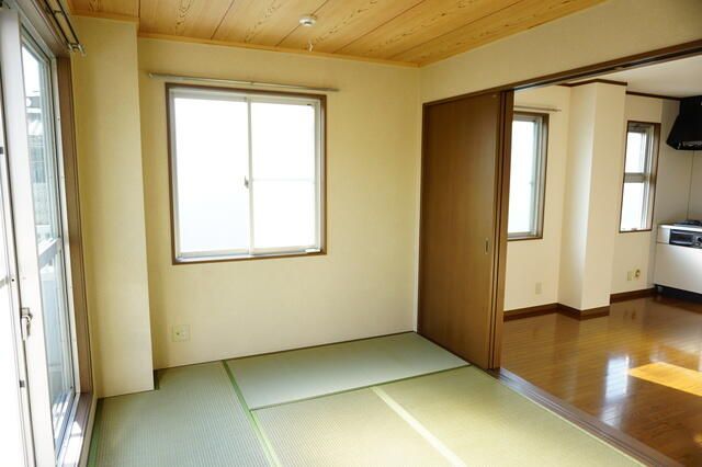 ��ʌ�����s�≺���R���ڂ̃}���V�����̂��̑������E�X�y�[�X