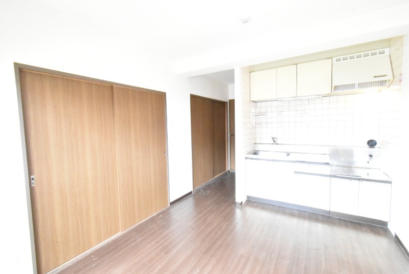 ��ʌ�����s�����P���ڂ̃}���V�����̋��ԁE���r���O