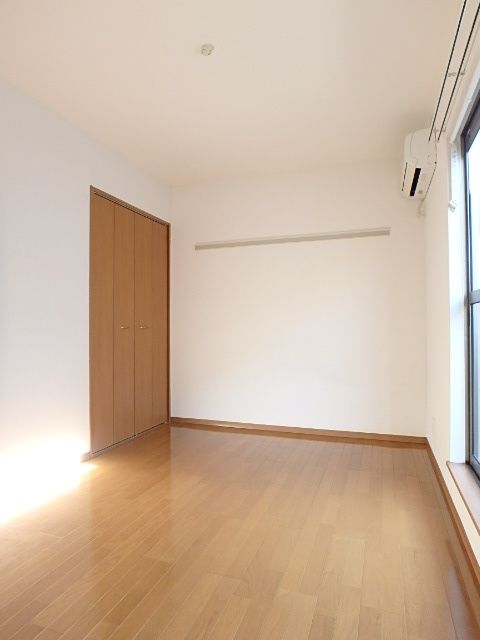 ��ʌ��������܎s�k��y�C���P���ڂ̃A�p�[�g�̋��ԁE���r���O