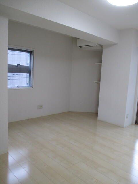 ��ʌ��������܎s��{����ؒ��P���ڂ̃}���V�����̋��ԁE���r���O