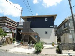 ��ʌ��������܎s������{�����R����2-10�̃A�p�[�g�̌����O��