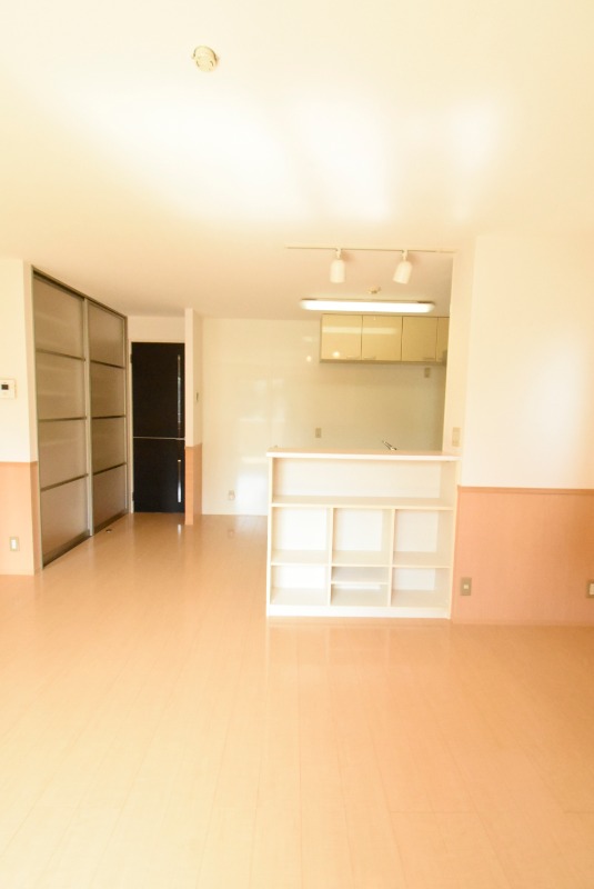 ��ʌ��������܎s�k�捡�H���̃A�p�[�g�̋��ԁE���r���O