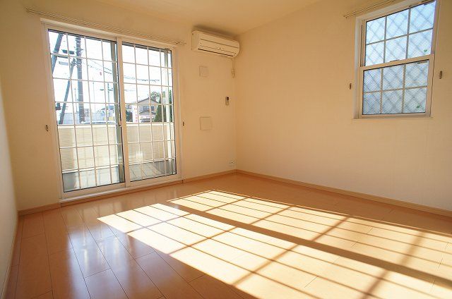 ��ʌ�����s����R���ڂ̃A�p�[�g�̋��ԁE���r���O