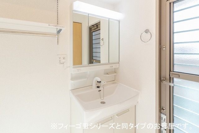 ��ʌ��������܎s����厚�w��̃A�p�[�g�̐��ʏ�