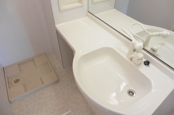 ��ʌ��������܎s��{��V�����Q���ڂ̃A�p�[�g�̐��ʏ�