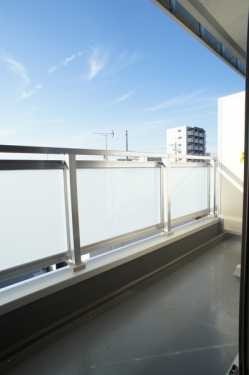 ��ʌ��z�J�s���C�N�^�E���U���ڂ̃}���V�����̃o���R�j�[