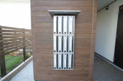 ��ʌ��z�J�s���C�N�^�E���U���ڂ̃}���V�����̂��̑�