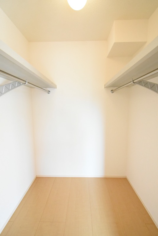 ��ʌ��������܎s�k�捡�H���̃A�p�[�g�̎��[