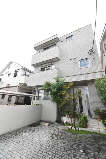 ��ʌ�����s���؂P���ڂ̃}���V�����̌����O��